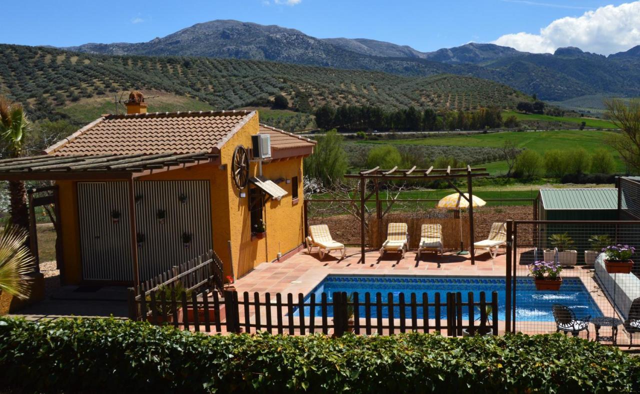 Cortijo Petra Bed & Breakfast Villanueva del Rosario Exterior foto
